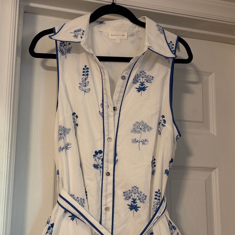 Entro White and Blue Floral Dress - Picture 10 of 10